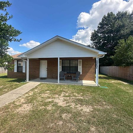 Brilliant In Bellview-Back Unit-- Mins To Nas Pensacola, Beach, Shopping Exteriör bild