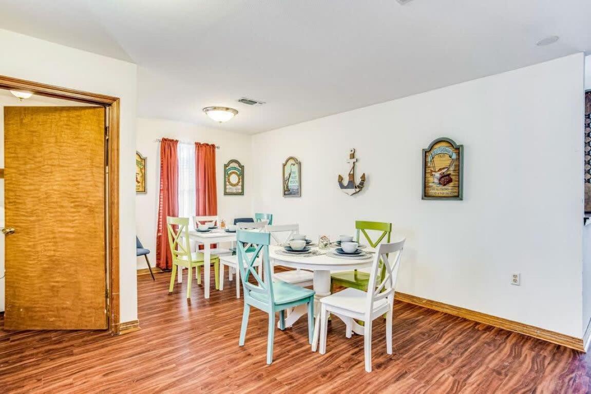 Brilliant In Bellview-Back Unit-- Mins To Nas Pensacola, Beach, Shopping Exteriör bild