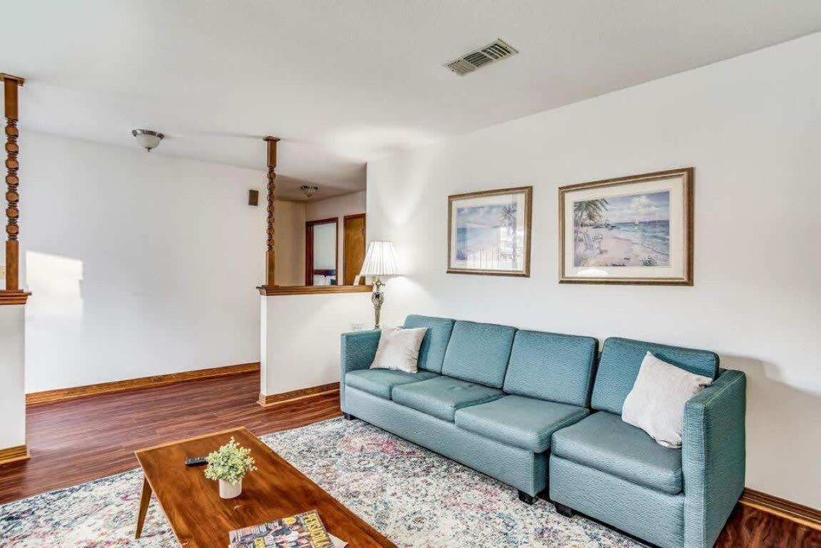 Brilliant In Bellview-Back Unit-- Mins To Nas Pensacola, Beach, Shopping Exteriör bild