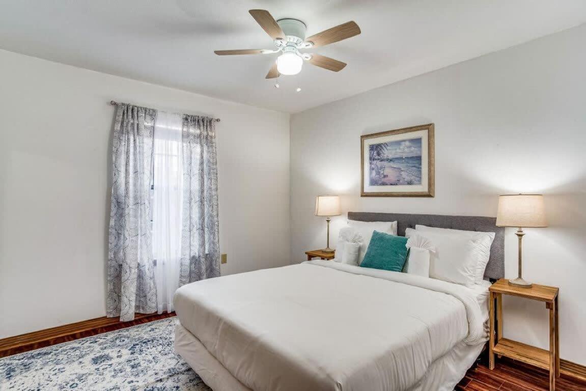 Brilliant In Bellview-Back Unit-- Mins To Nas Pensacola, Beach, Shopping Exteriör bild