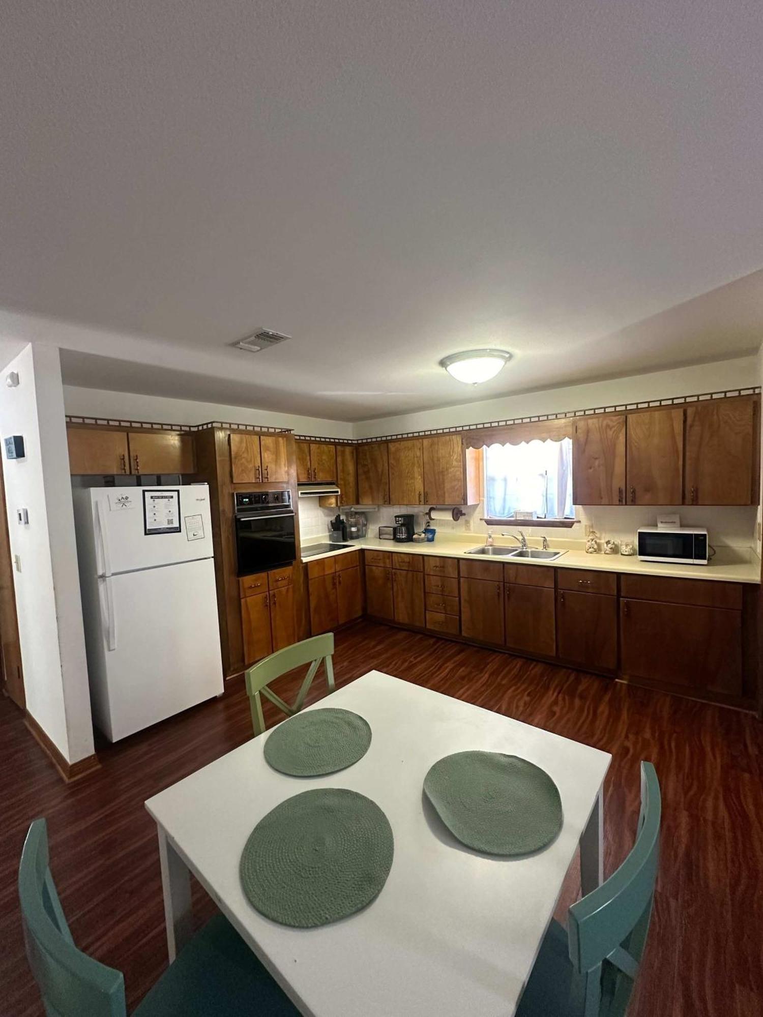 Brilliant In Bellview-Back Unit-- Mins To Nas Pensacola, Beach, Shopping Exteriör bild