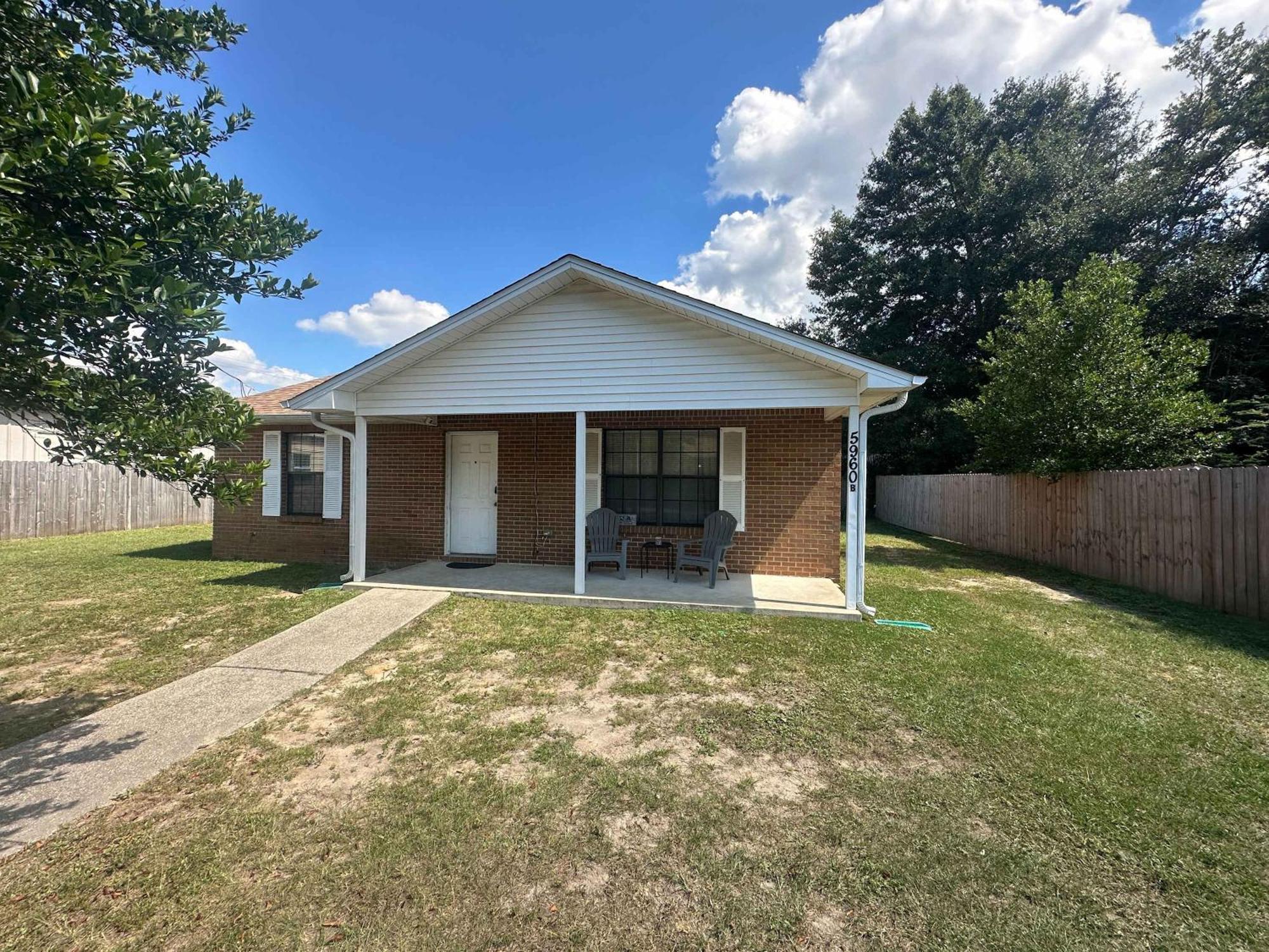 Brilliant In Bellview-Back Unit-- Mins To Nas Pensacola, Beach, Shopping Exteriör bild